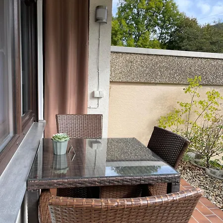 Kurpark Apartment, Schwimmbad, Sauna, Terrasse * Bad Wildbad