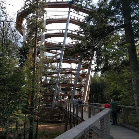 Lejlighed Kurpark Apartment, Schwimmbad, Sauna, Terrasse