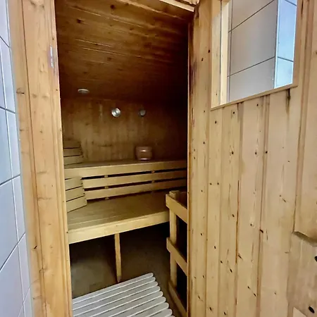 Kurpark Apartment, Schwimmbad, Sauna, Terrasse *